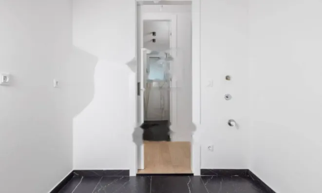 Недвижимость Четырехкомнатная квартира : 7