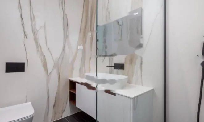 Недвижимость Четырехкомнатная квартира : 25