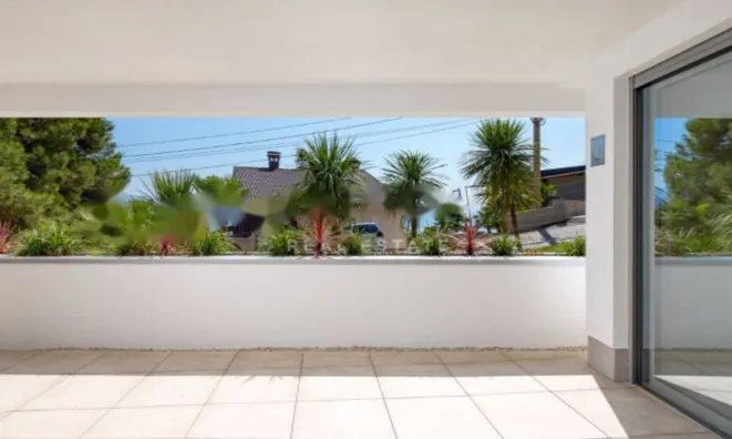 Недвижимость Двухкомнатная квартира, центр: 17