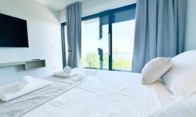 Недвижимость Семейный дом 400 м², Запад, Опатия: 24