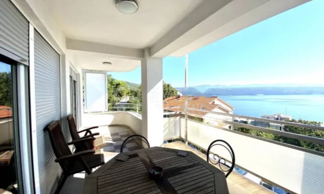 Недвижимость Трехкомнатная квартира Центр: 2