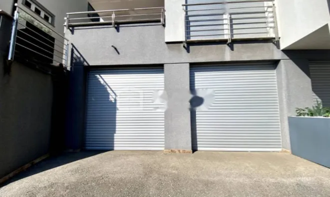 Недвижимость Трехкомнатная квартира Центр: 24