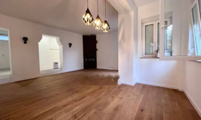 Недвижимость Четырёхкомнатная квартира Центр: 3