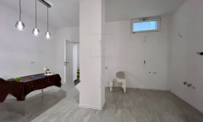 Недвижимость Четырёхкомнатная квартира Центр: 6