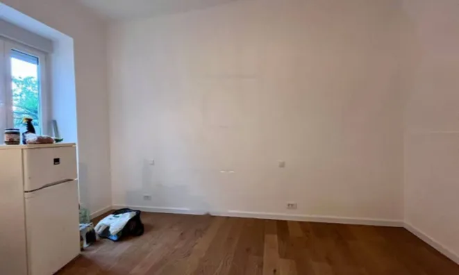 Недвижимость Четырёхкомнатная квартира Центр: 11