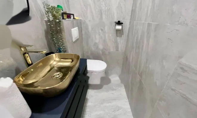 Недвижимость Четырёхкомнатная квартира Центр: 23