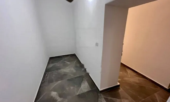 Недвижимость Четырёхкомнатная квартира Центр: 26