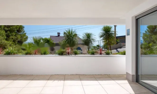 Недвижимость Трёхкомнатная квартира, Центр: 1