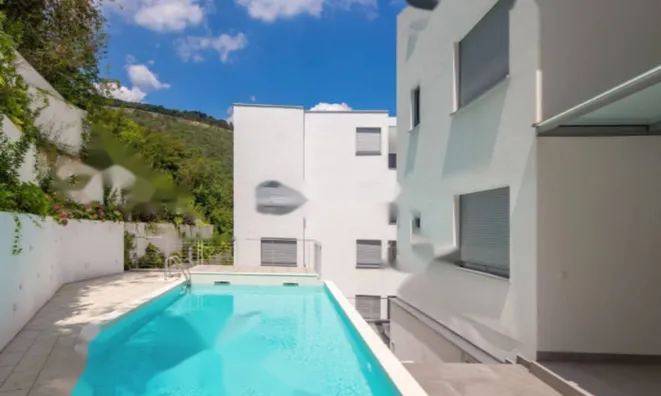 Недвижимость Трёхкомнатная квартира, Центр: 7