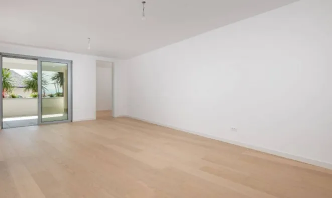 Недвижимость Трёхкомнатная квартира, Центр: 18