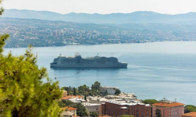 Недвижимость Трёхкомнатная квартира, Центр: 29