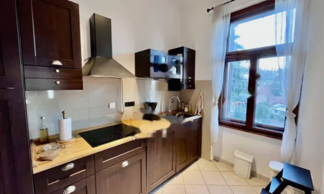 Недвижимость Трехкомнатная квартира в центре: 5