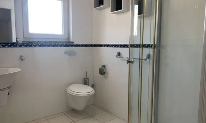 Недвижимость Четырехкомнатная квартира: 6