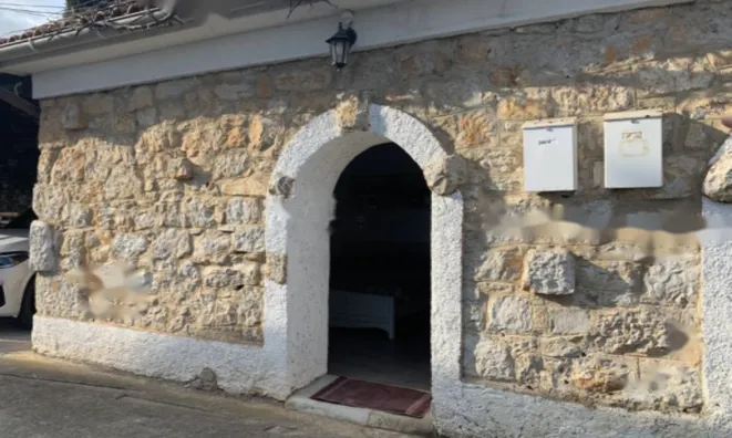 Недвижимость Четырехкомнатная квартира: 12