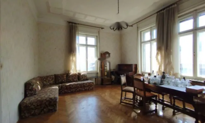 Недвижимость Трехкомнатная квартира в Центре: 2