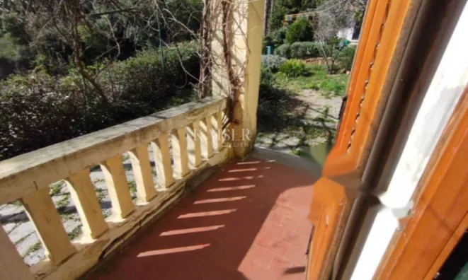 Недвижимость Трехкомнатная квартира в Центре: 4