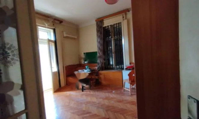 Недвижимость Трехкомнатная квартира в Центре: 10