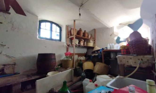 Недвижимость Трехкомнатная квартира в Центре: 11