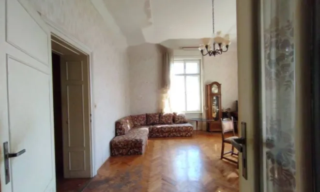 Недвижимость Трехкомнатная квартира в Центре: 14