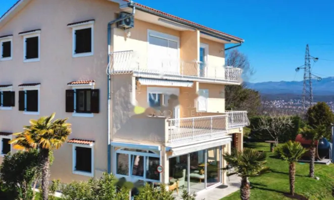 Недвижимость Двухкомнатная квартира Центр: 1