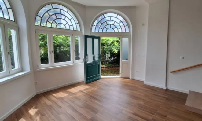 Недвижимость Квартира с подвалом, центр опатии: 3