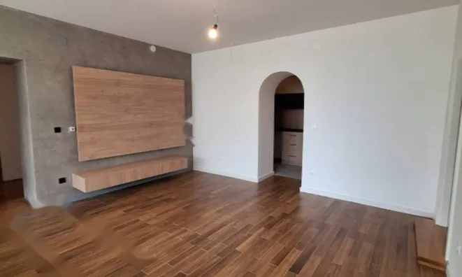 Недвижимость Квартира с подвалом, центр опатии: 6