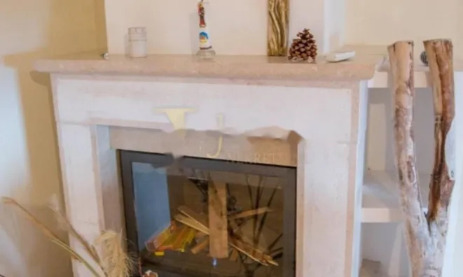 Недвижимость Трехкомнатная квартира Центр: 3