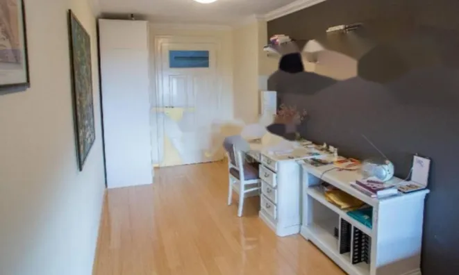 Недвижимость Трехкомнатная квартира Центр: 8