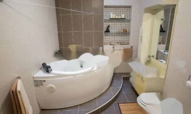 Недвижимость Трехкомнатная квартира Центр: 10