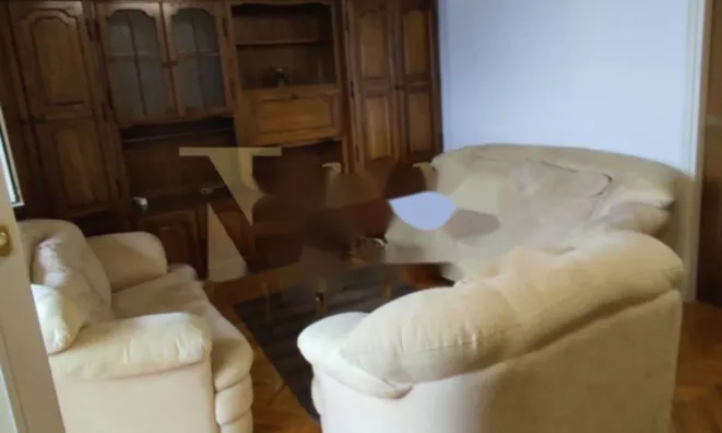 Недвижимость Трехкомнатная квартира в центре: 4