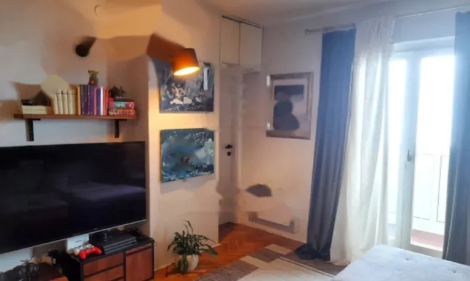 Недвижимость Трехкомнатная квартира, центр: 6