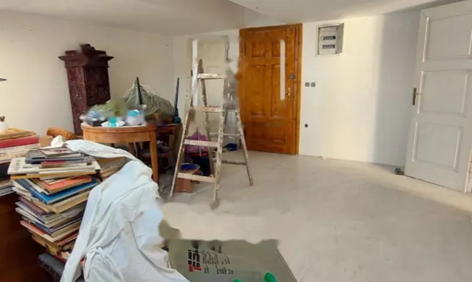 Недвижимость Четырехкомнатная квартира, Центр: 3