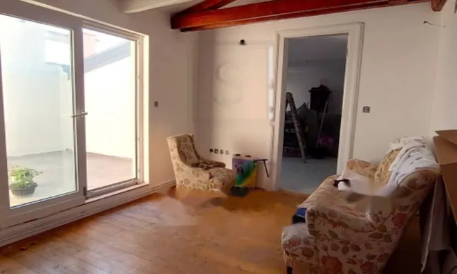 Недвижимость Четырехкомнатная квартира, Центр: 6