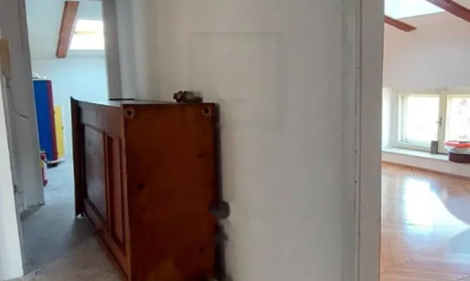 Недвижимость Четырехкомнатная квартира, Центр: 9