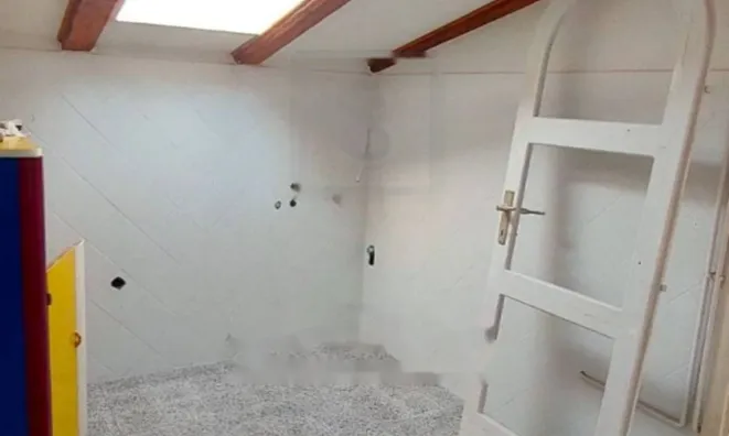 Недвижимость Четырехкомнатная квартира, Центр: 14