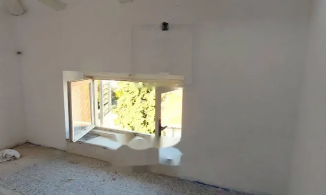 Недвижимость Четырехкомнатная квартира, Центр: 15