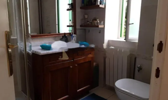 Недвижимость Четырехкомнатная квартира, Центр: 9