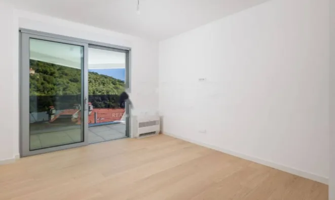 Недвижимость Трёхкомнатная квартира в центре: 15