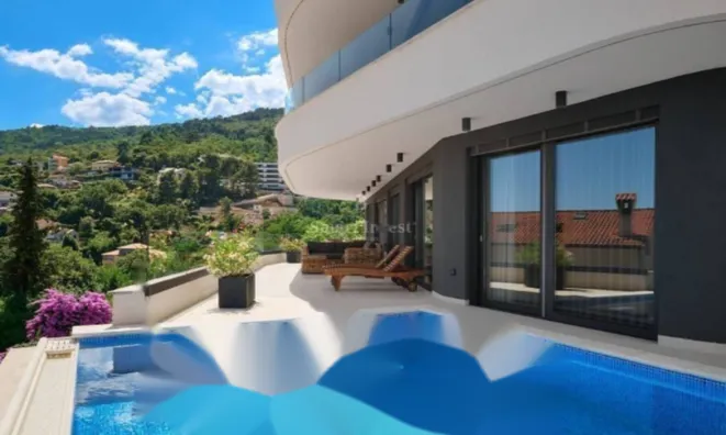 Недвижимость Четырехкомнатная квартира в центре Опатии: 2