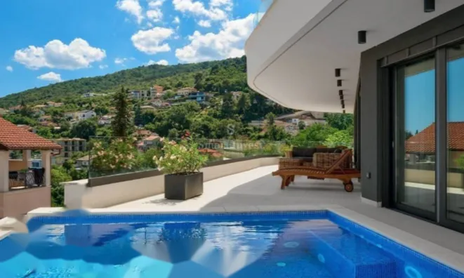 Недвижимость Четырехкомнатная квартира в центре Опатии: 6