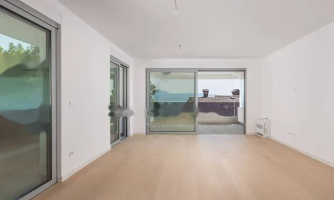 Недвижимость Трёхкомнатная квартира Центр: 12