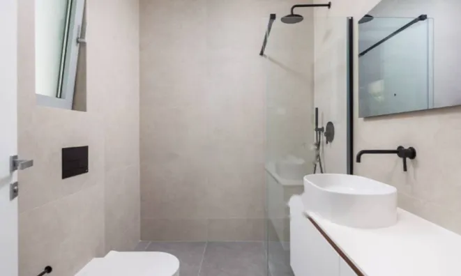 Недвижимость Трёхкомнатная квартира Центр: 18