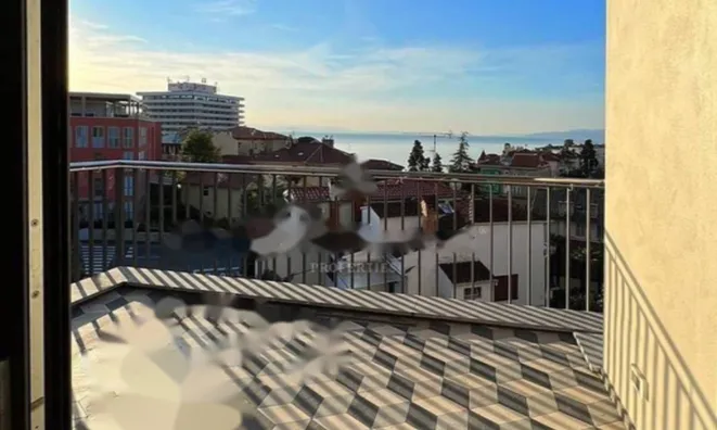 Недвижимость Четырехкомнатная квартира в центре Опатии: 16