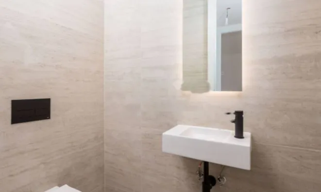 Недвижимость Трёхкомнатная квартира в центре: 10