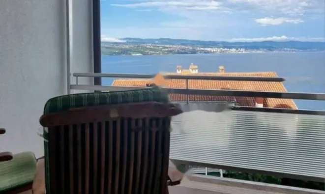 Недвижимость Трехкомнатная квартира в центре: 4