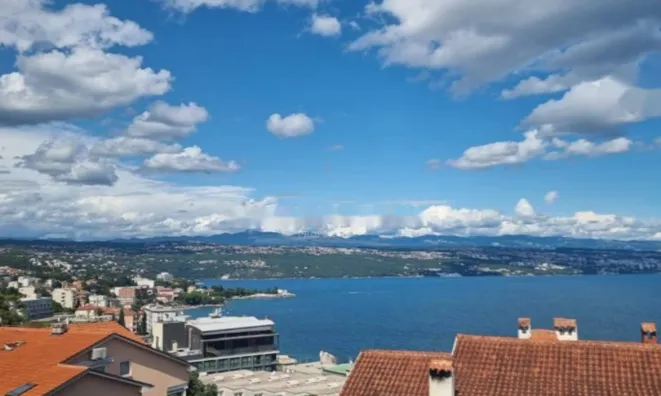 Недвижимость Трехкомнатная квартира в центре: 5