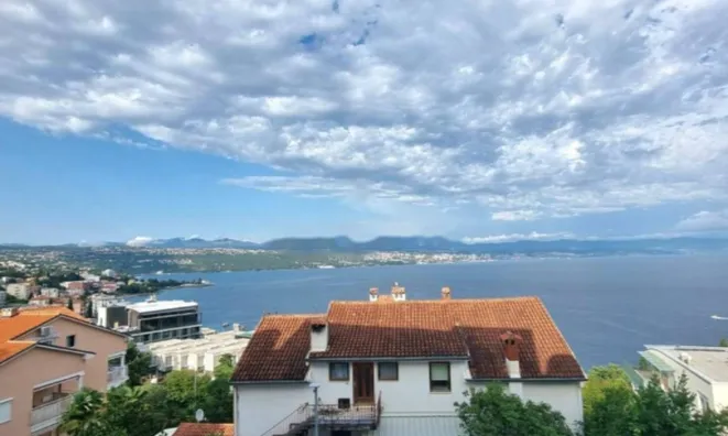 Недвижимость Трехкомнатная квартира в центре: 6