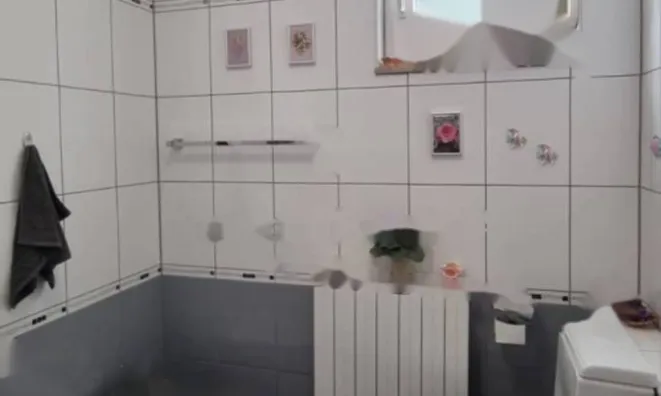 Недвижимость Трехкомнатная квартира в центре: 23