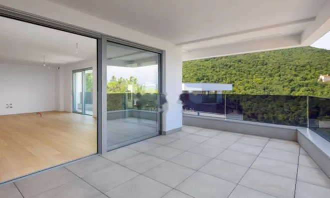 Недвижимость Трехкомнатная квартира, Центр: 13