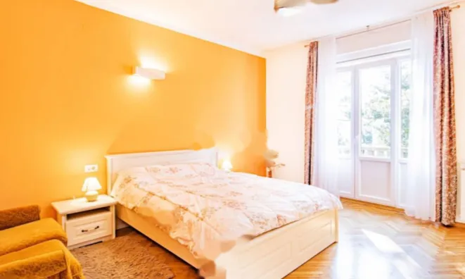 Недвижимость Четырехкомнатная квартира центр: 6